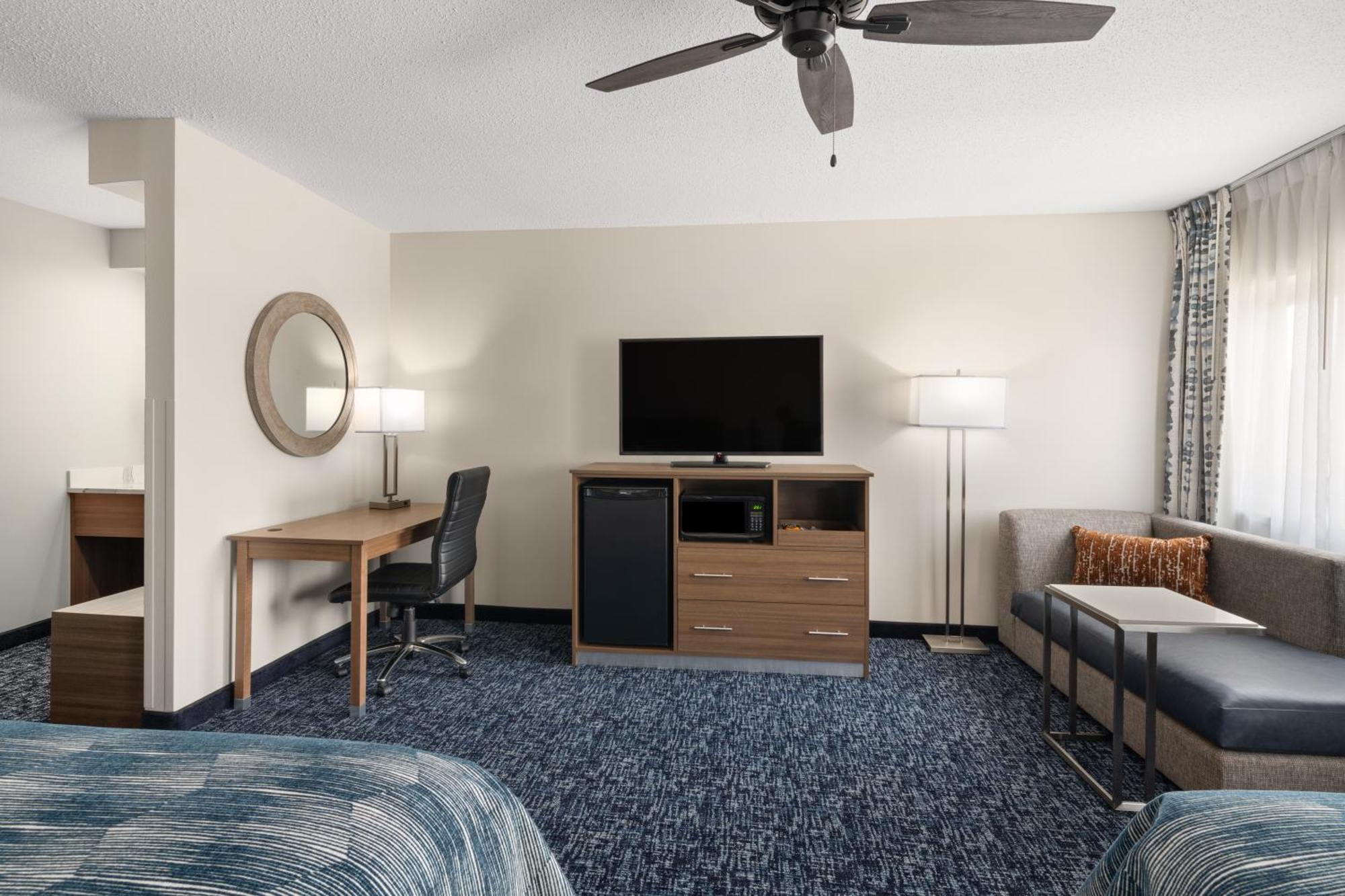 Suite with Two Queen Beds - Non-Smoking